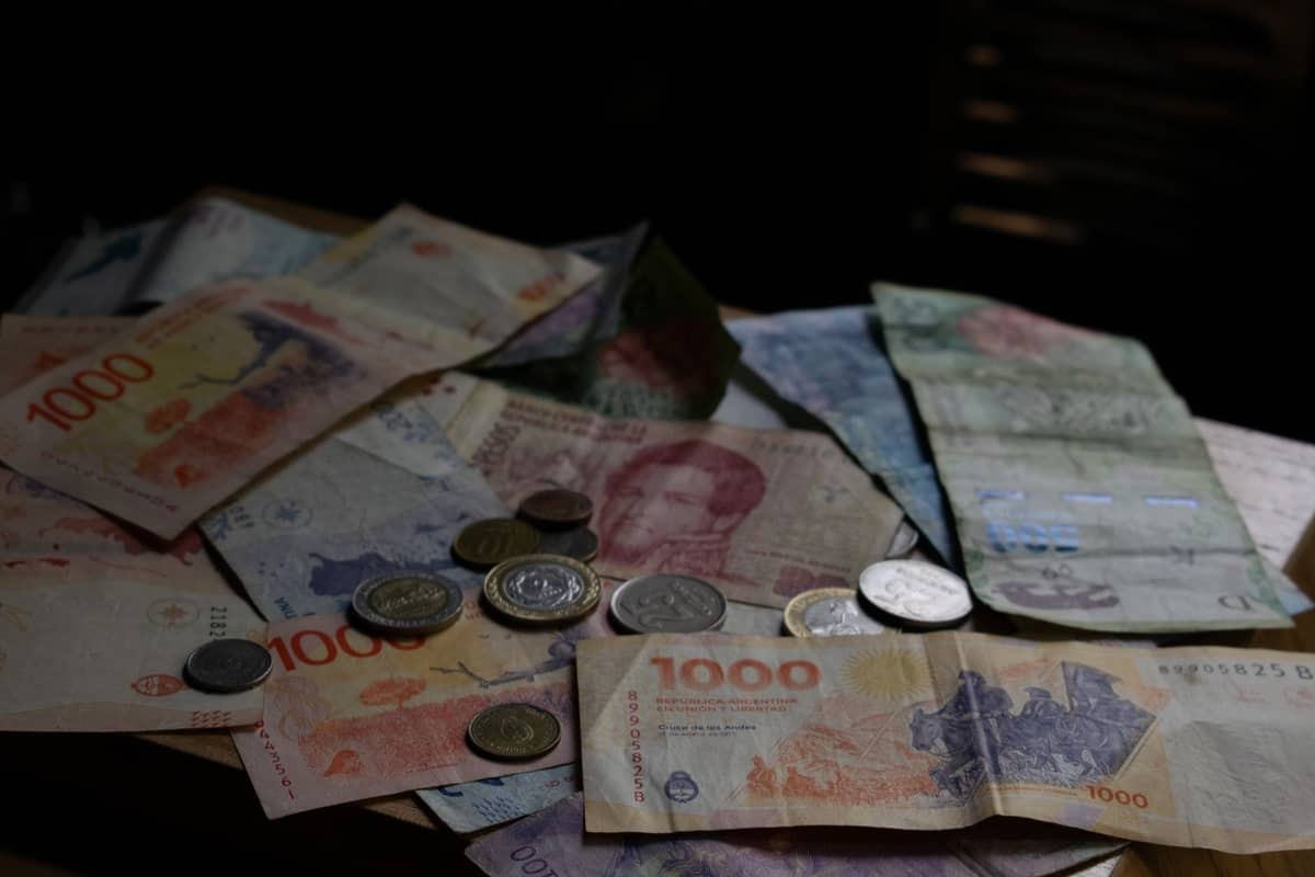 El dólar minorista quedó estable, mientras la inflación mensual volvió a acelerarse